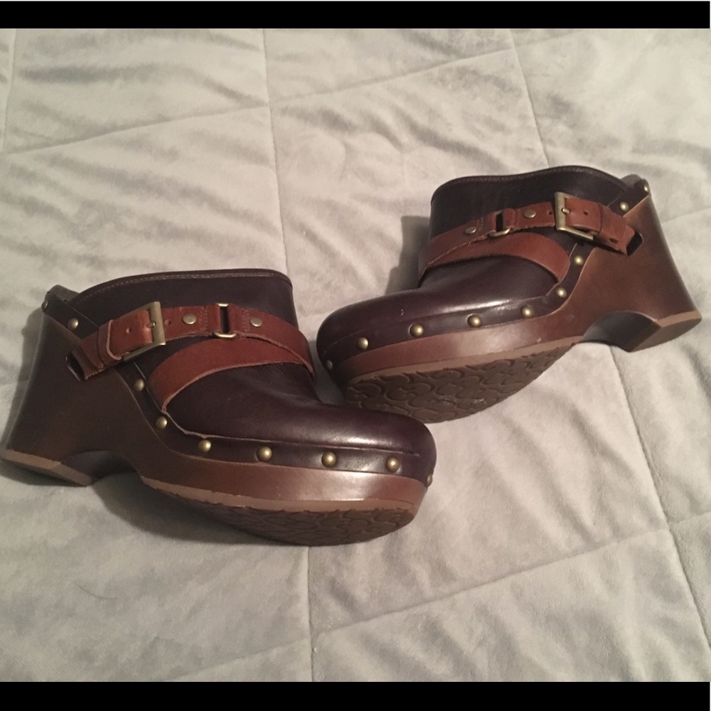 Ugg clogs sz 9